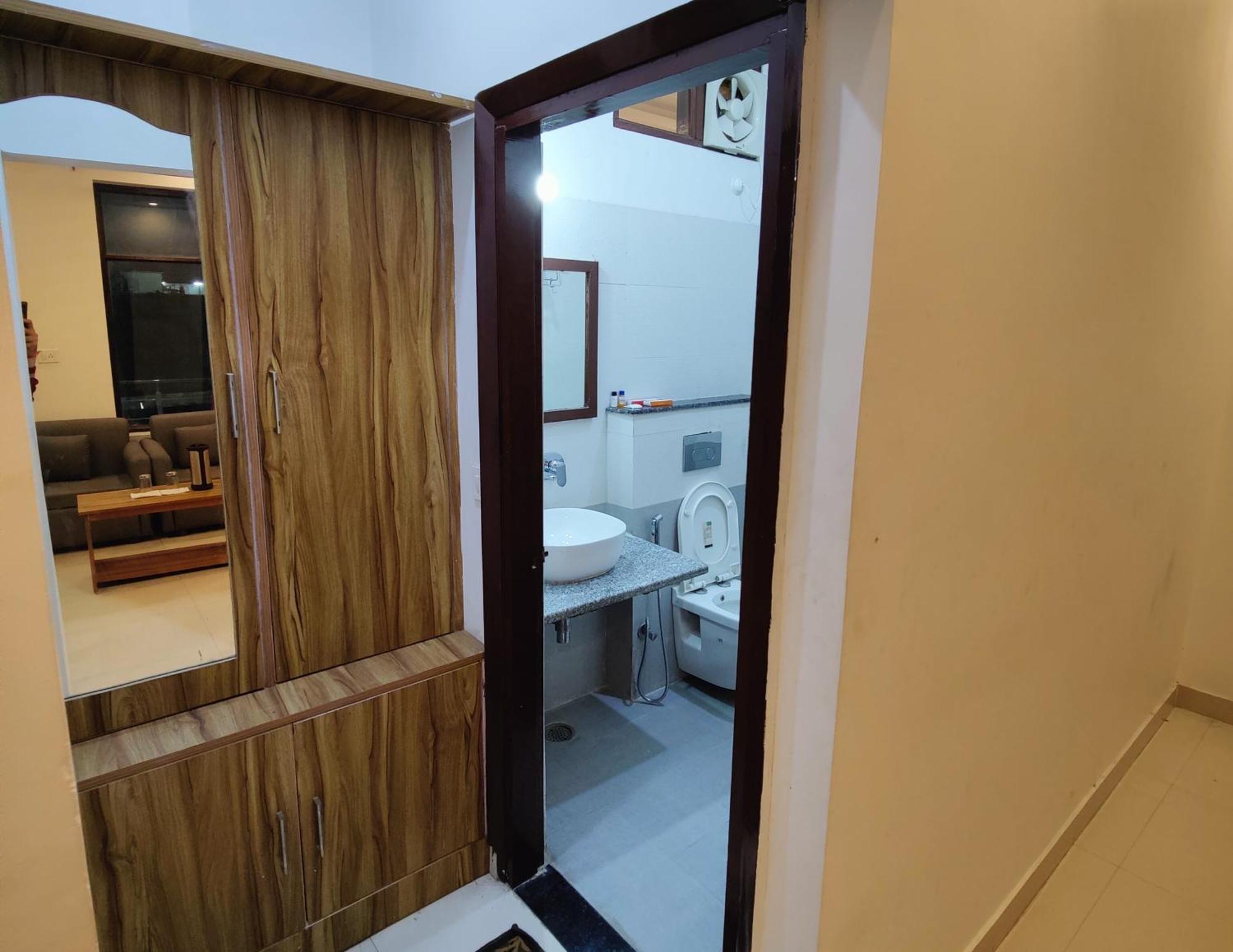 Alaknanda Motel & Restaurant Rudraprayāg Eksteriør bilde